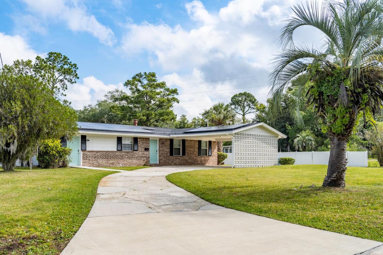 Jacksonville Retreat: Unwind In Style At Our Cozy Duplex Apartment Exterior photo